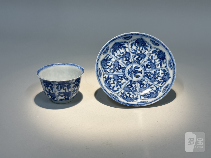 清康熙 青花开光花卉纹杯盘一套 - 图1